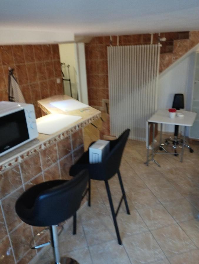 Studio Meuble Avec Piscine Partagee La Ferte-Gaucher Exterior photo